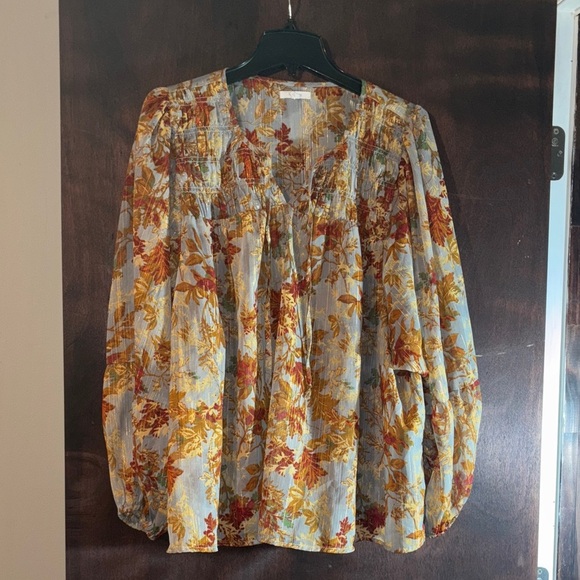 Maurices Metallic Blousen Sleeve Top - Picture 2 of 4